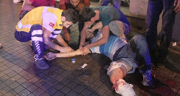İstiklal Caddesi’nde silahlı kavga: 5 yaralı