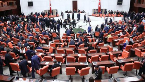 ‘Dokunulmazlık’ AKP’de kriz çıkardı