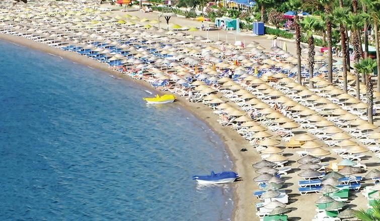 Türkiye Otelciler Birliği, güvenlik endişeleri nedeniyle bu yıl Almanya başta olmak üzere AB ülkelerinden gelecek turist sayısında önemli düşüş beklendiğini belirtirken; rezervasyon ve organizasyonlarda da yüzde 40’a varan iptaller yaşandığını açıkladı.